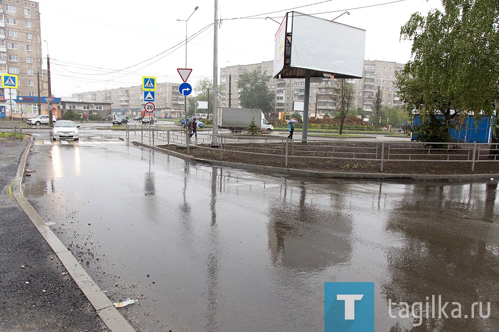 Торговая площадь на Зари, 21 после реконструкции