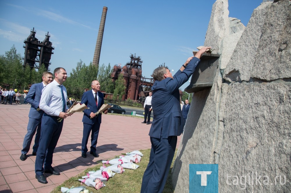 Митинг посвященный Дню металлурга.