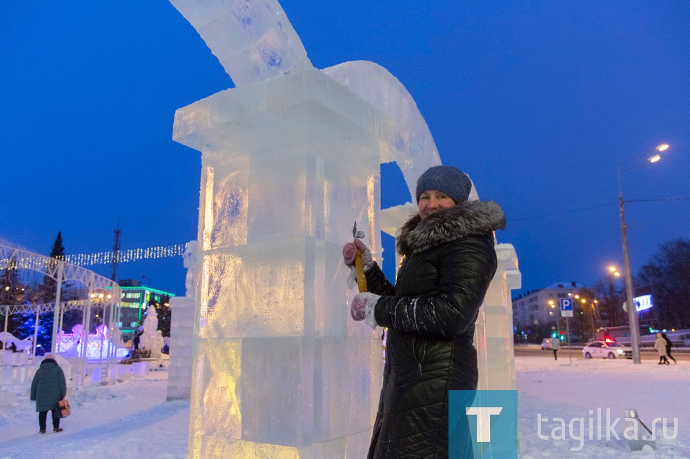 Строительство ледового городка. 22.12.2020