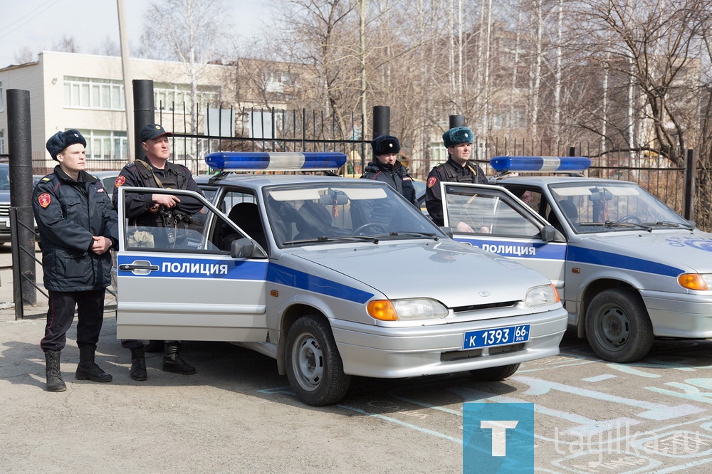 Сегодня открылась мемориальная доска в память о милиционере-герое Андрее Аргаузове