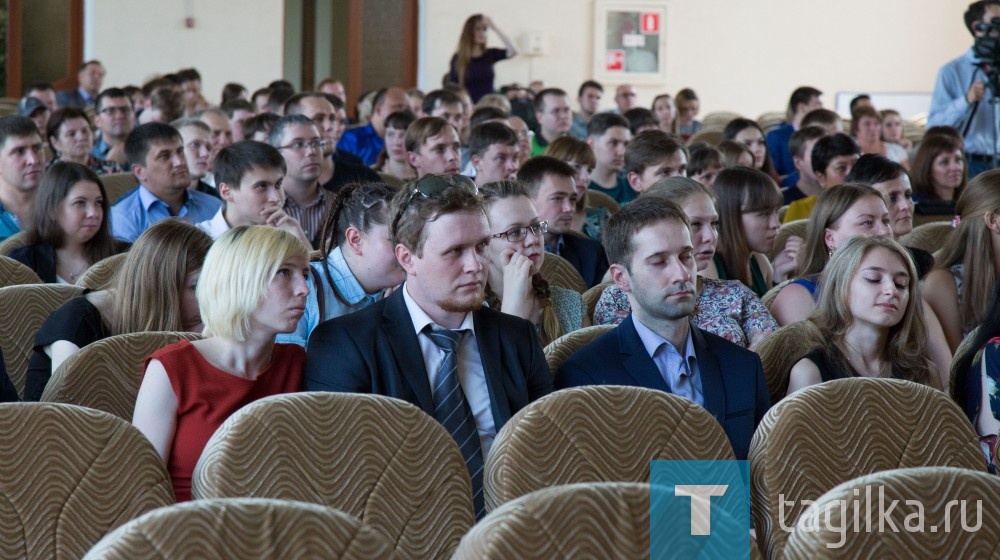 Торжественное вручение дипломов выпускникам Нижнетагильского технологического института (филиала УрФУ)