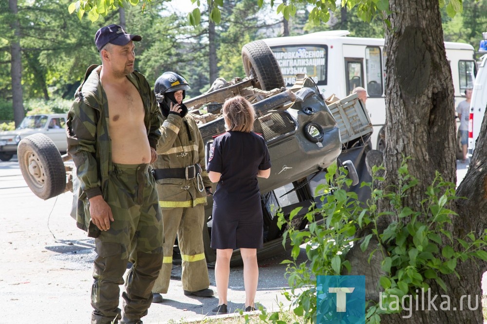 В центре Нижнего Тагила произошло ДТП с участием автобуса