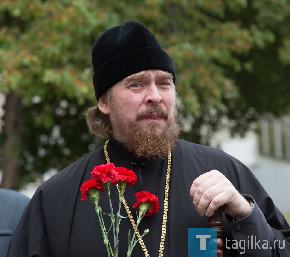 В Нижнем Тагиле установили памятную доску в честь Героя Советского Союза Анатолия Селезнева