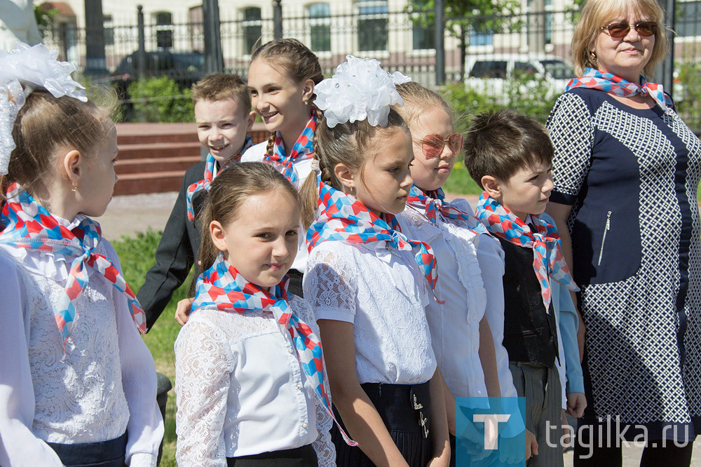 Юных тагильчан приняли в РДШ