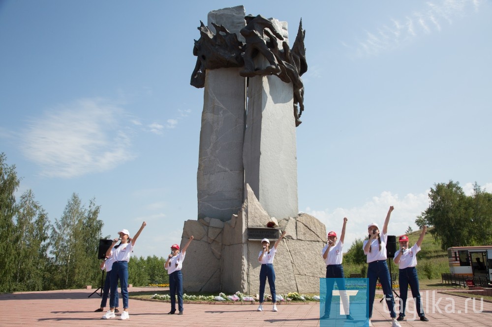 Митинг посвященный Дню металлурга.