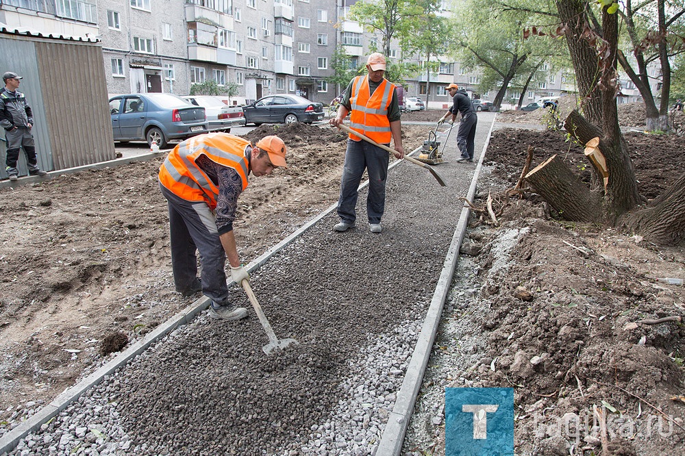 Благоустройство дворов на улице Ермака