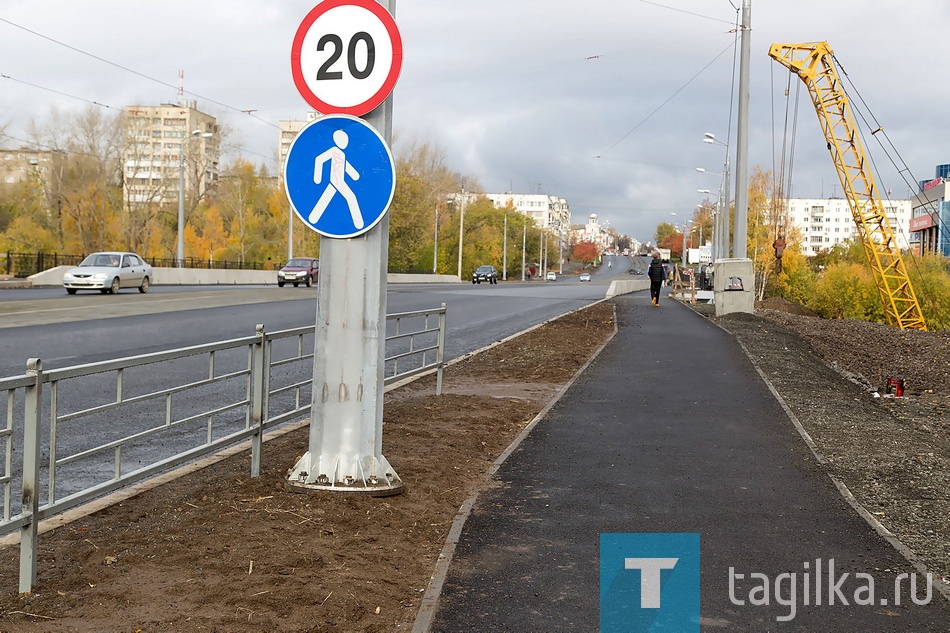 Мост по Фрунзе. 10.10.2016.