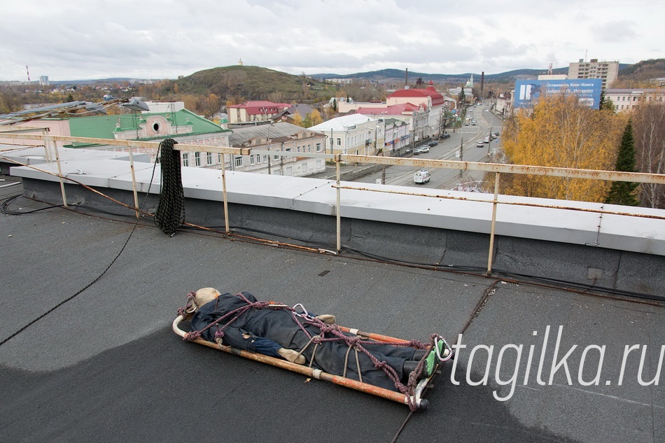 «Пострадавший» готов к спуску.