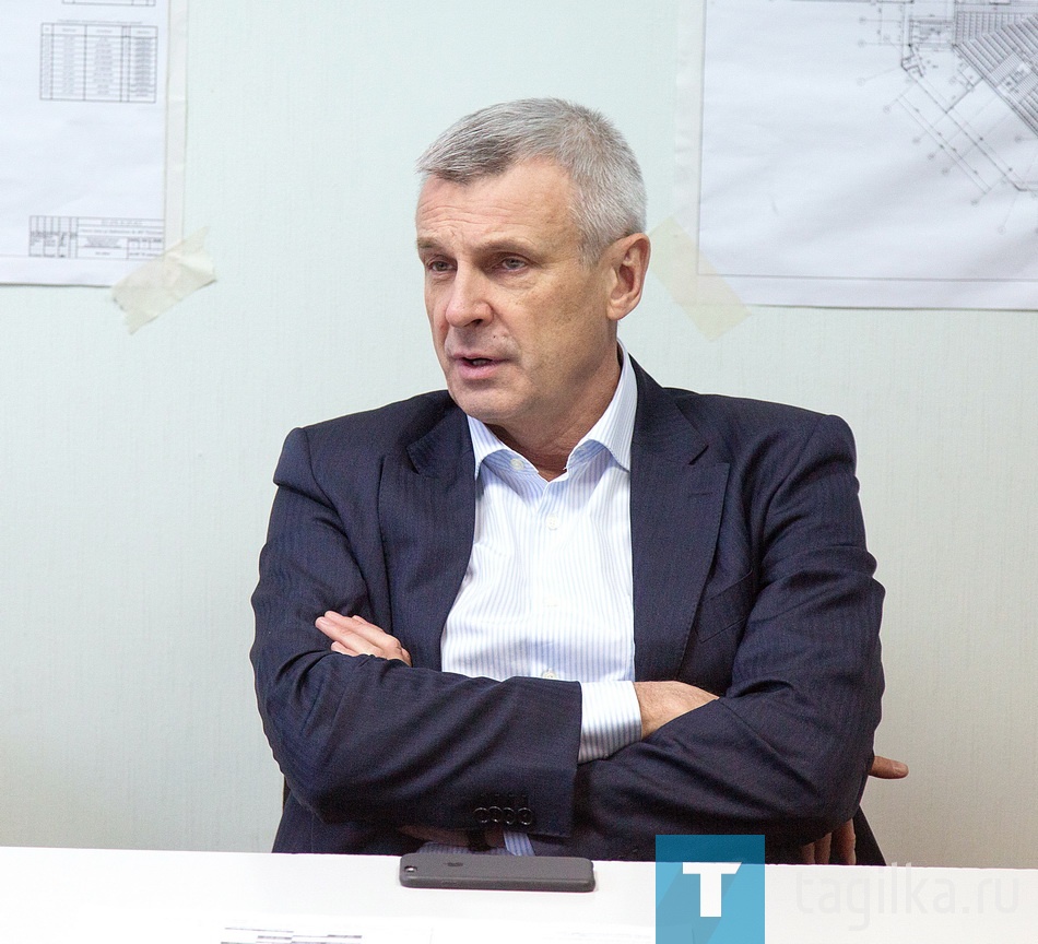 Оперативное совещание по ремонту цирка.