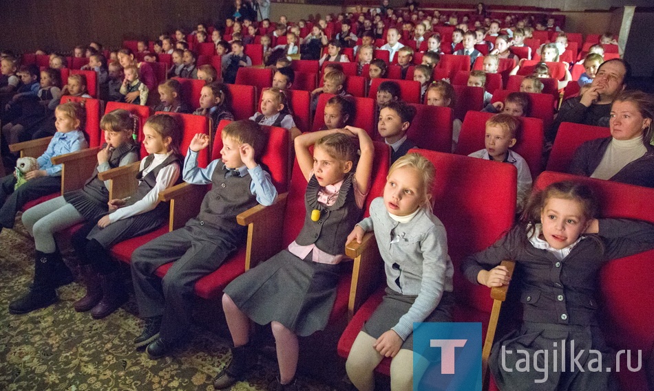 Театр кукол.Открытие сезона.Кошкин дом.