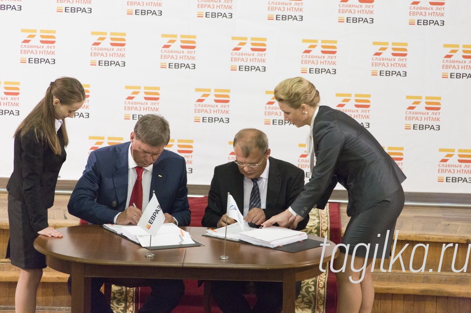 Подписание договора о строительстве шаропрокатного цеха ЕВРАЗ - НТМК