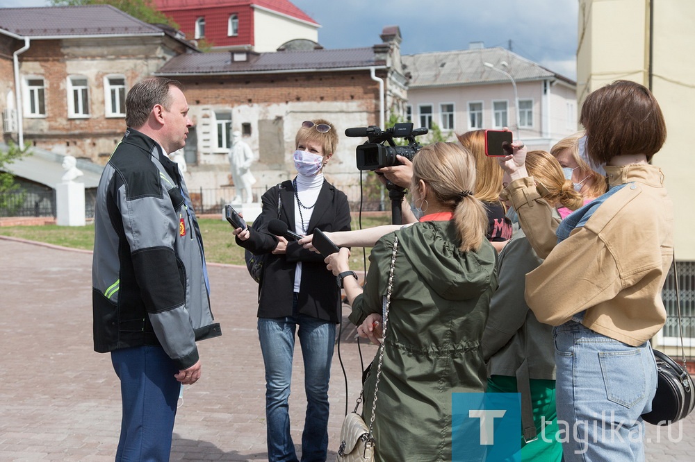 В Нижнем Тагиле продолжается благоустройство сквера советской скульптуры