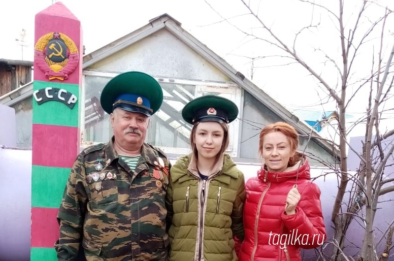 Конкурс «ТР» «Наша дружная семья». Мама, дедушка и я