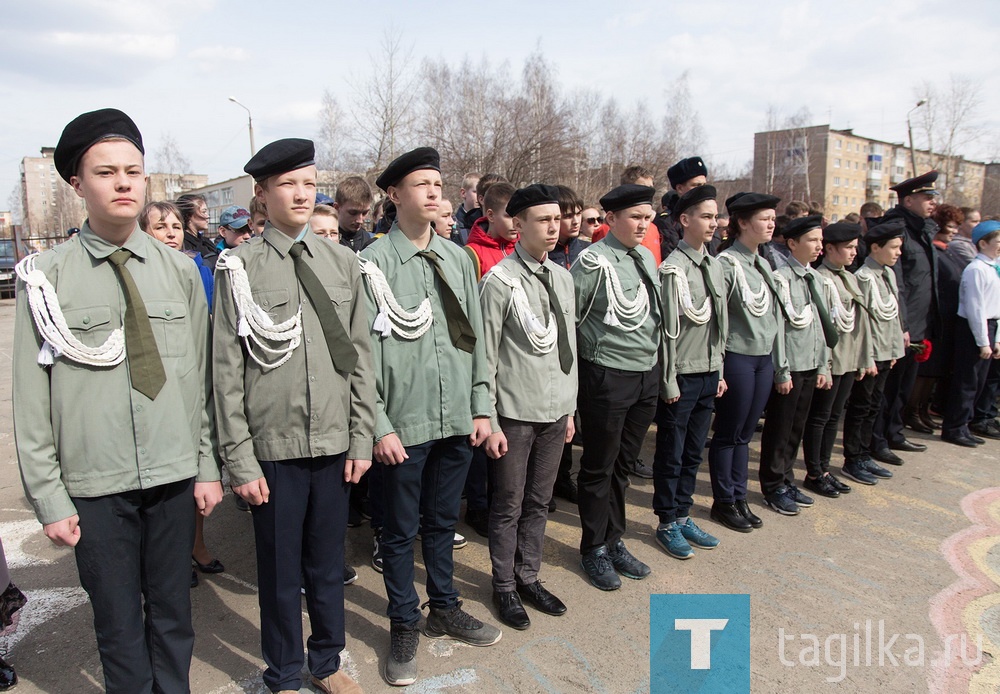 В памятном митинге приняли участие вдова героя Надежда Михайловна Аргаузова, ее сын Дмитрий, помощник командующего Уральским округом войск национальной гвардии по работе с ветеранами генерал-майор Владимир Гордеев, заместитель начальника управления вневедомственной охраны Росгвардии по Свердловской области полковник полиции Дмитрий Гречишников, председатель ветеранской организации управления вневедомственной охраны Росгвардии по Екатеринбургу Сергей Шабынин, начальник Нижнетагильского отдела вневедомственной охраны полковник полиции Михаил Савоськин, председатель координационного совета ветеранских организаций межмуниципального управления МВД России «Нижнетагильское» Павел Федотовских и многие другие. 