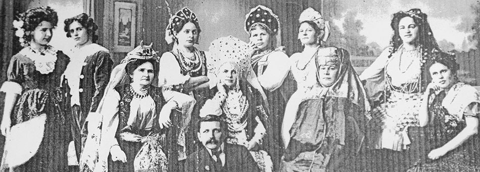 Выставка « Учреждения культуры в Нижнем Тагиле в первой половине ХХ века».