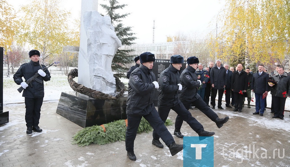 Открытие обелиска "Солдатам правопорядка".