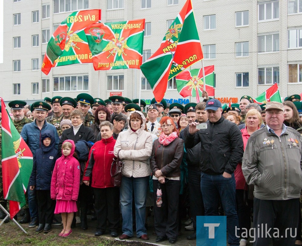 В парке Победы открыли монумент пограничникам
