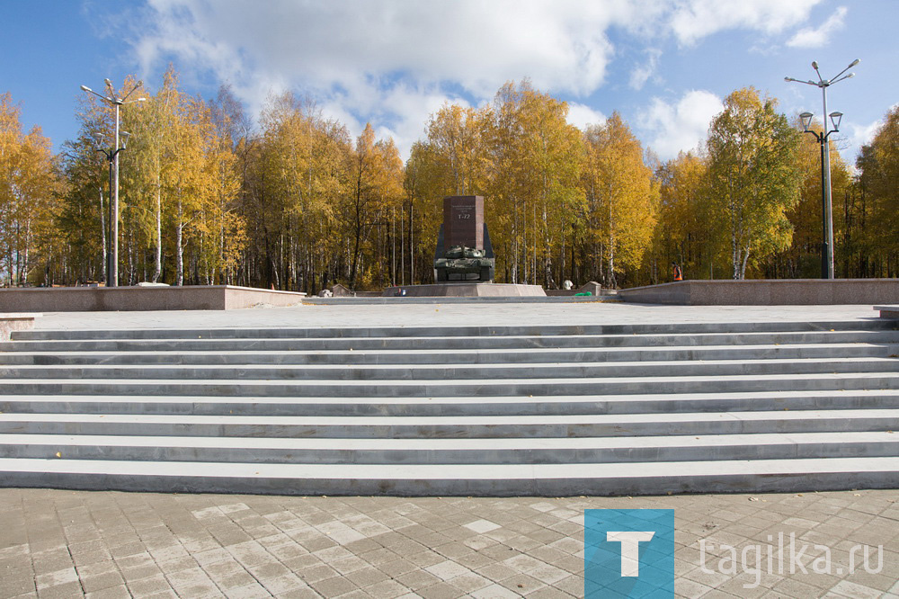 Завершается благоустройство Площади Танкостроителей и лесопарковой зоны на Вагонке