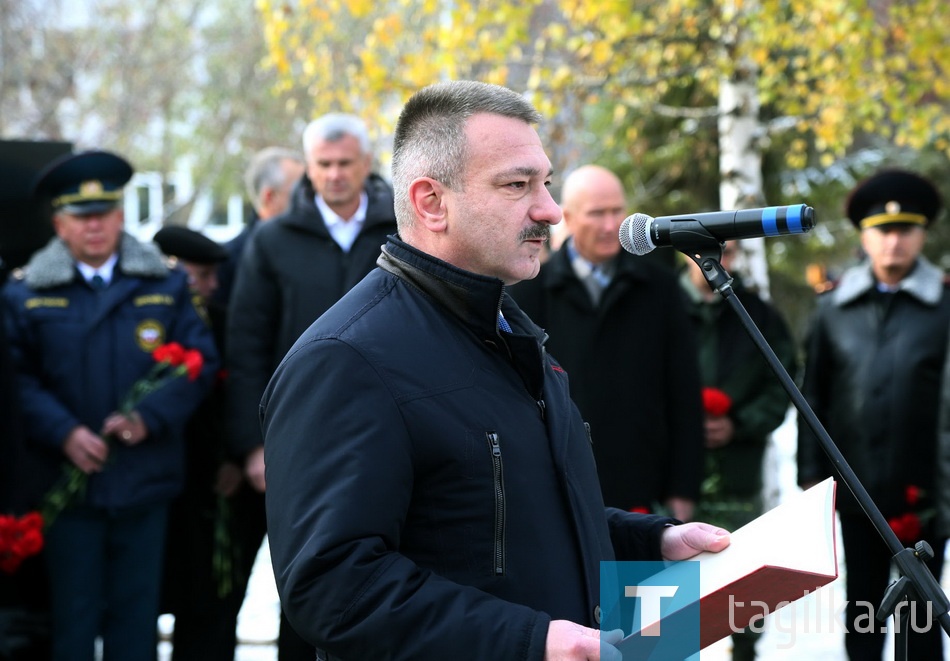 Открытие обелиска "Солдатам правопорядка".
