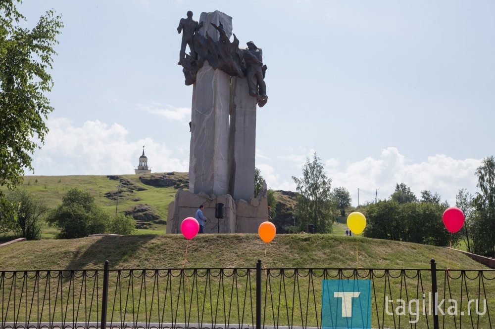 Митинг посвященный Дню металлурга.