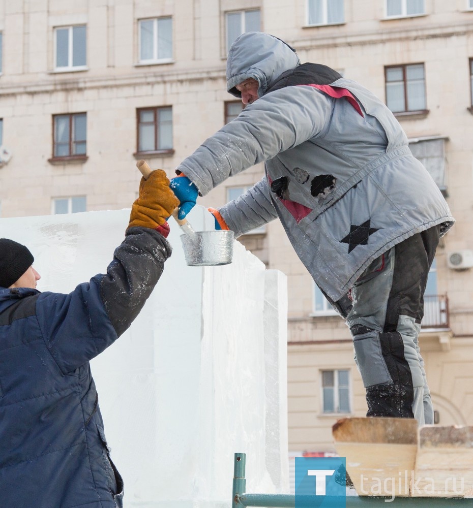 Строительство ледового городка. 12.12.2018.