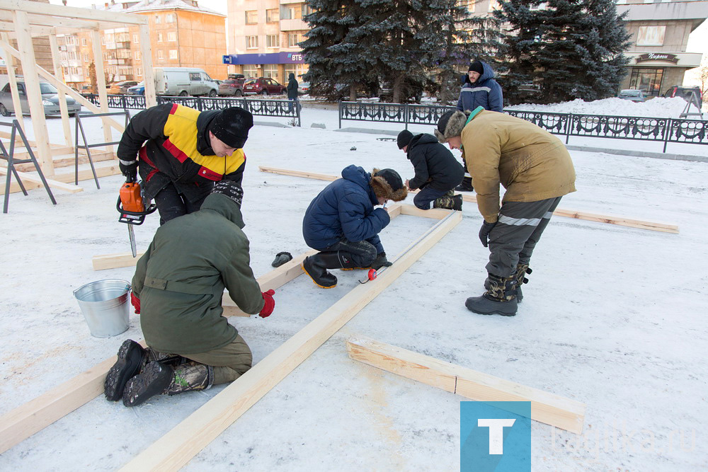 В Нижнем Тагиле строится ледовый городок