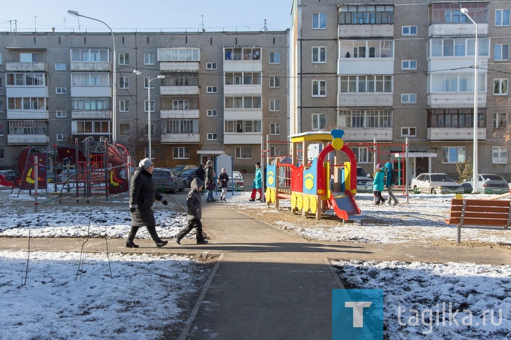 Сегодня торжественно открылся обновленный двор домов на улице Нижней Черепанова №13, 15, 9,11,17,19, 21