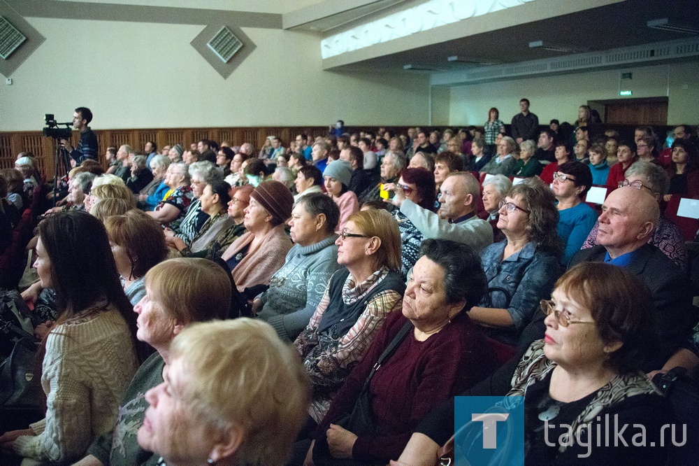 Международный день инвалидов. Городское собрание