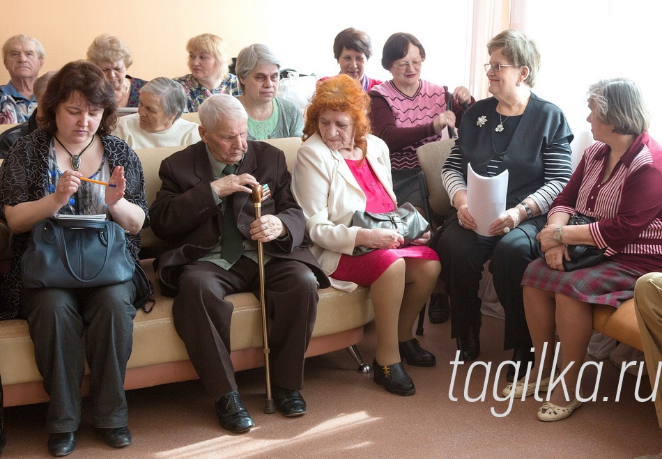 Праздник посвященный 110 летию газеты "Тагильский рабочий" в центре социального обеспечения Ленинского р-на.