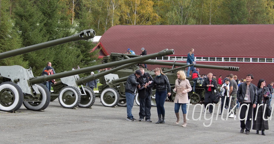 RAE 2015. Экспозиция на открытых площадках