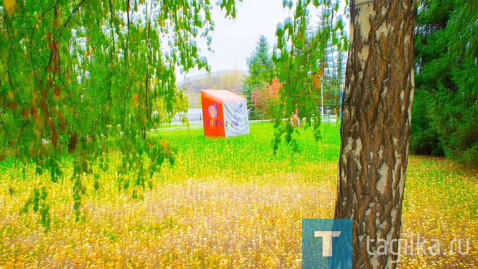 Утопая в золоте осени...
