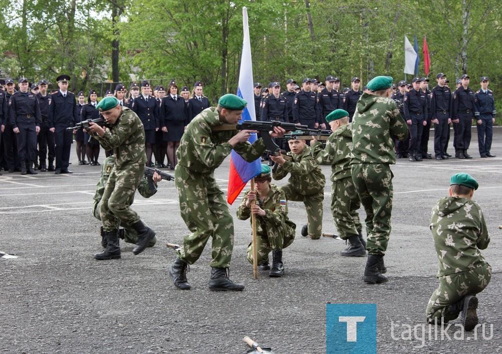 Молодые полицейские приняли присягу