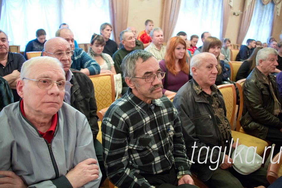 Встреча ХК "Спутник" с болельщиками