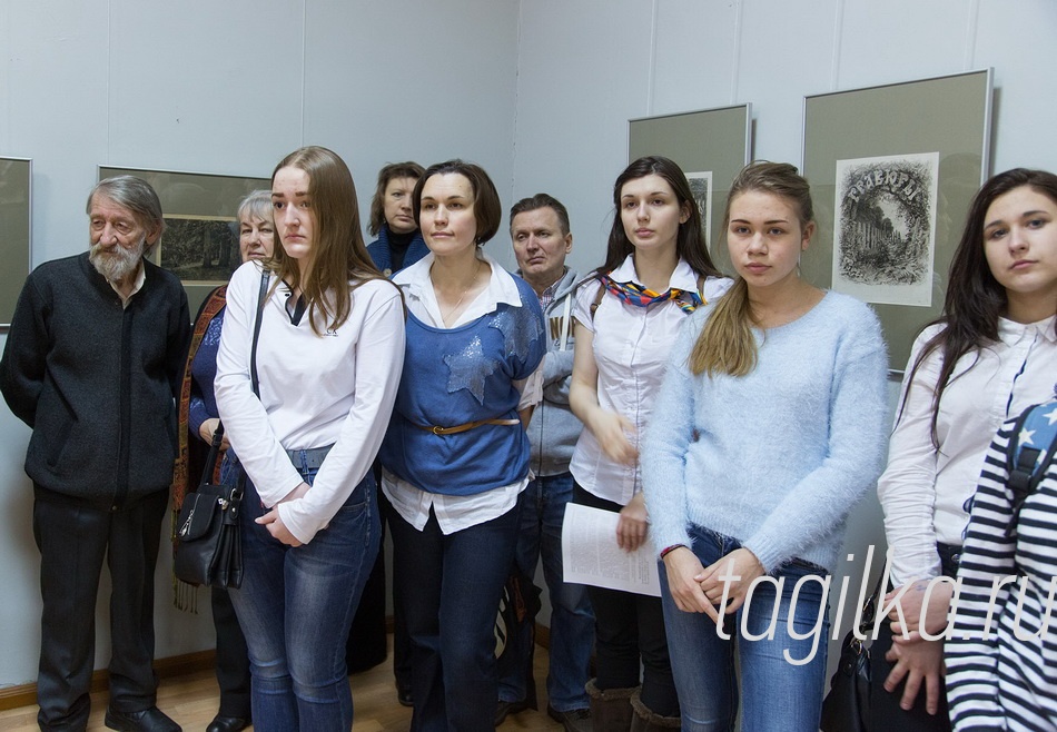 «Таинственно шумит лесная тишина…» Графика.