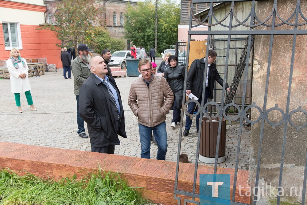 Объезд объектов Ленинского района Главой города