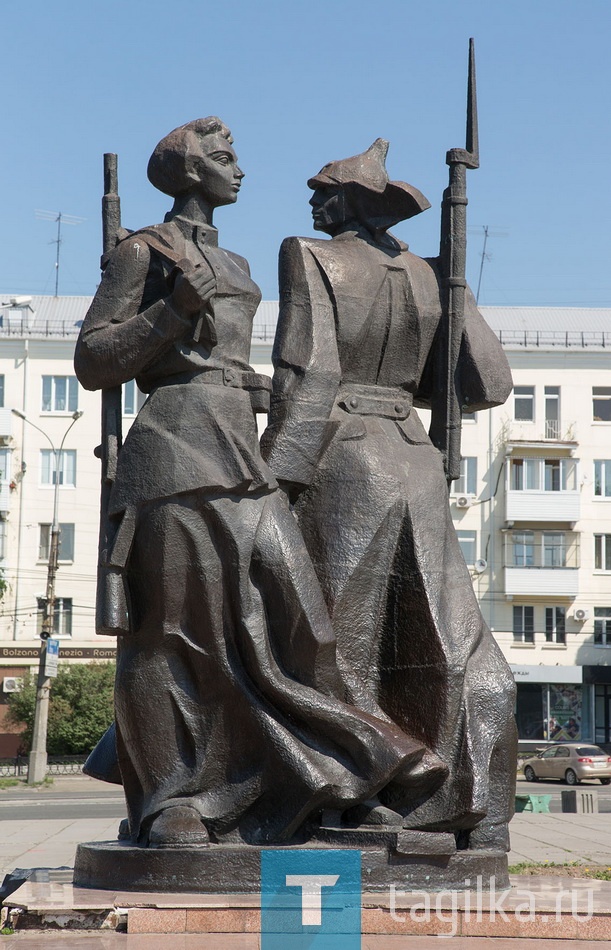 Площадь у Современника. Благоустройство.