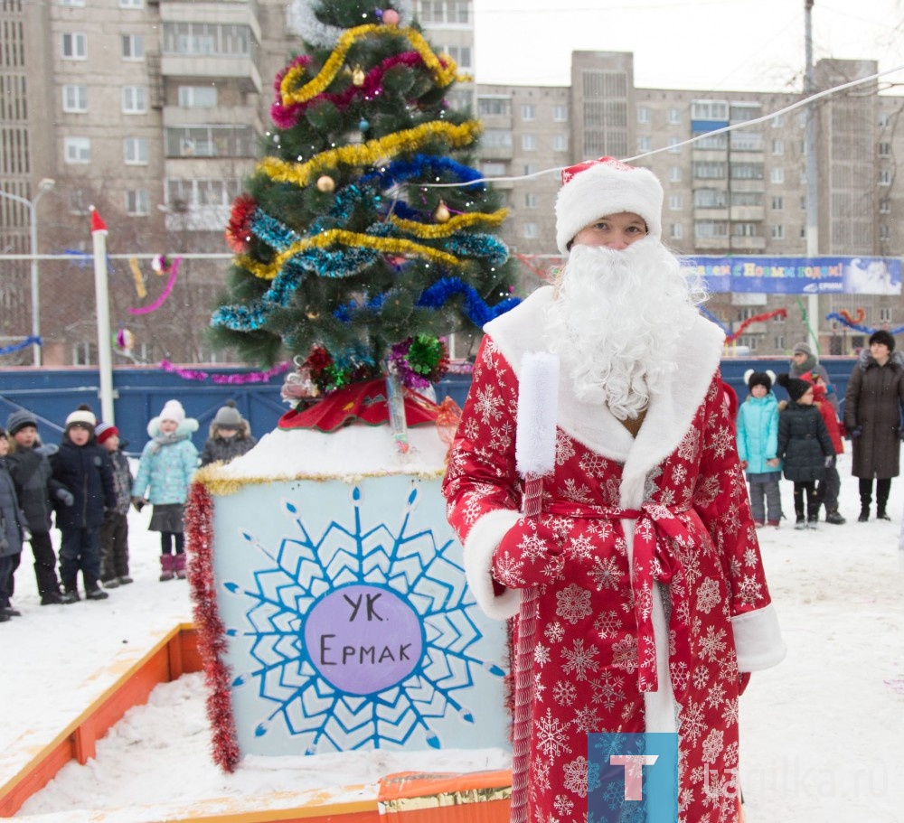 Готовимся к встрече Нового года. Красноармейская 84а