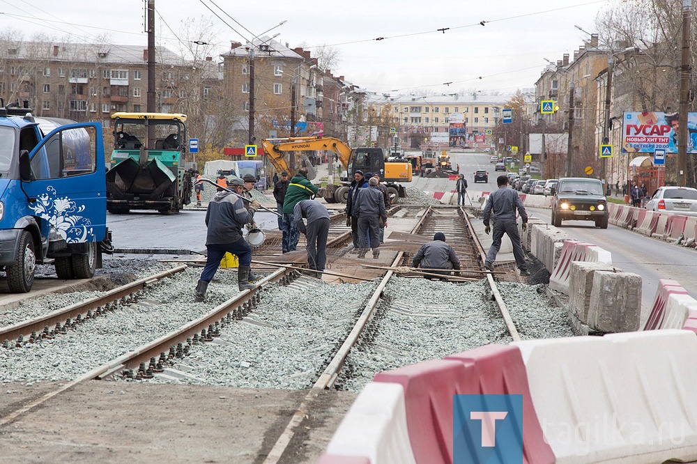 На улице Мира продолжается ремонт путепровода