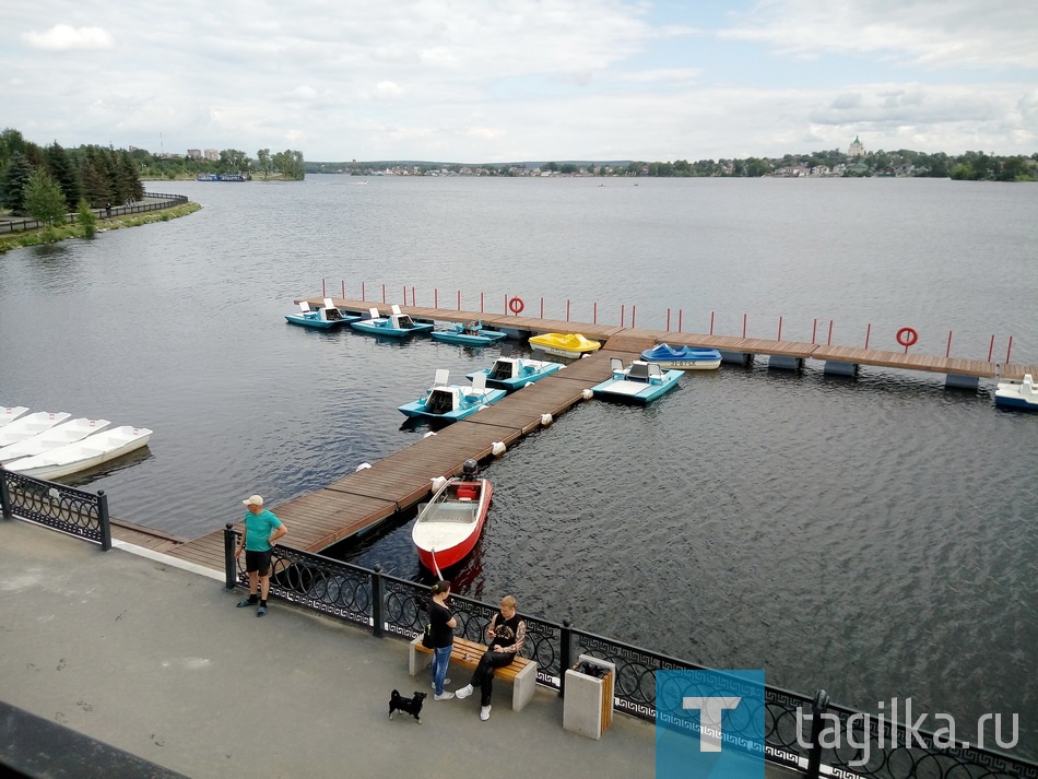 По городу с "мобилой". Летний фоторепортаж.