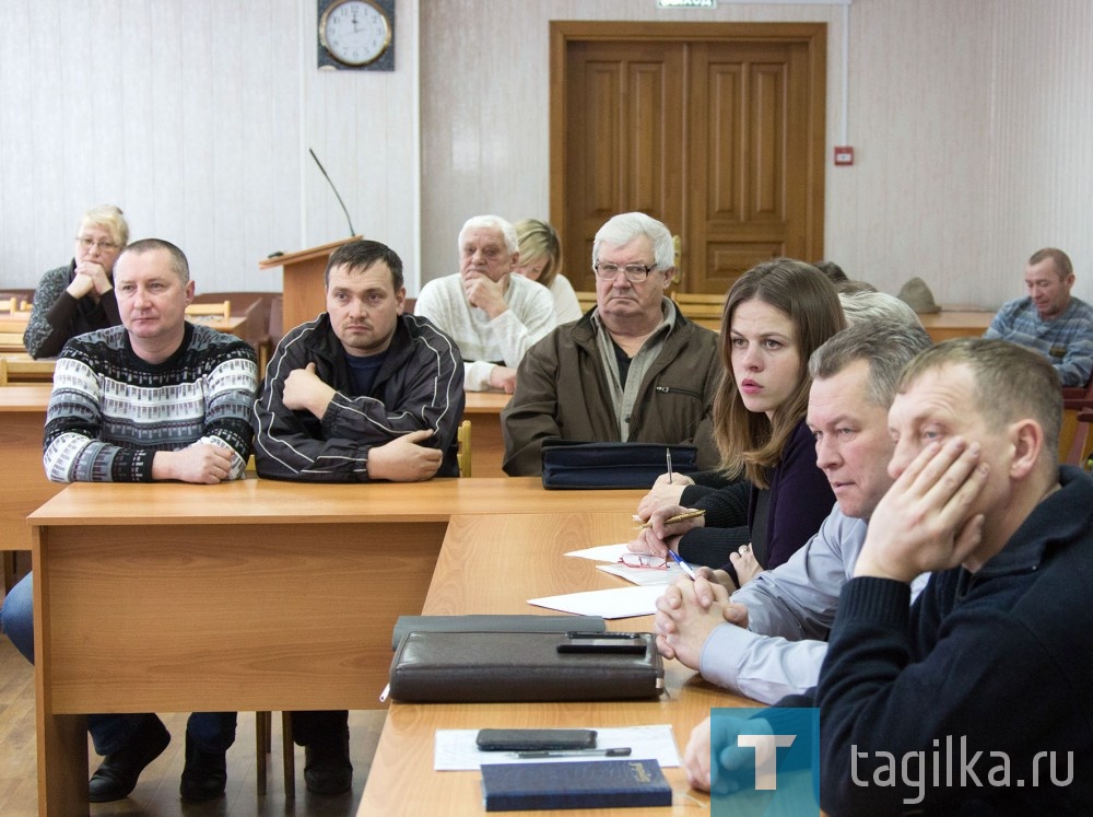 Почти все жители присоединенных территорий сегодня пользуются исключительно печным отоплением. Только в Покровском-1 многоквартирные дома газифицированы. По мнению представителей газовой службы, перспектива газификации в ближайшем будущем есть лишь у поселка Студеный, куда уже подведен газопровод. Жители в частном порядке могут уже сегодня подавать заявления на выдачу им технических условий. 
