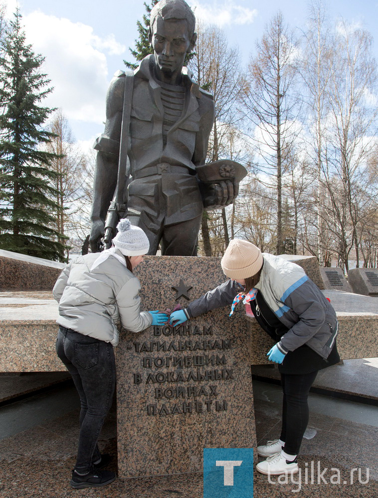 В Нижнем Тагиле приводят в порядок городские памятники