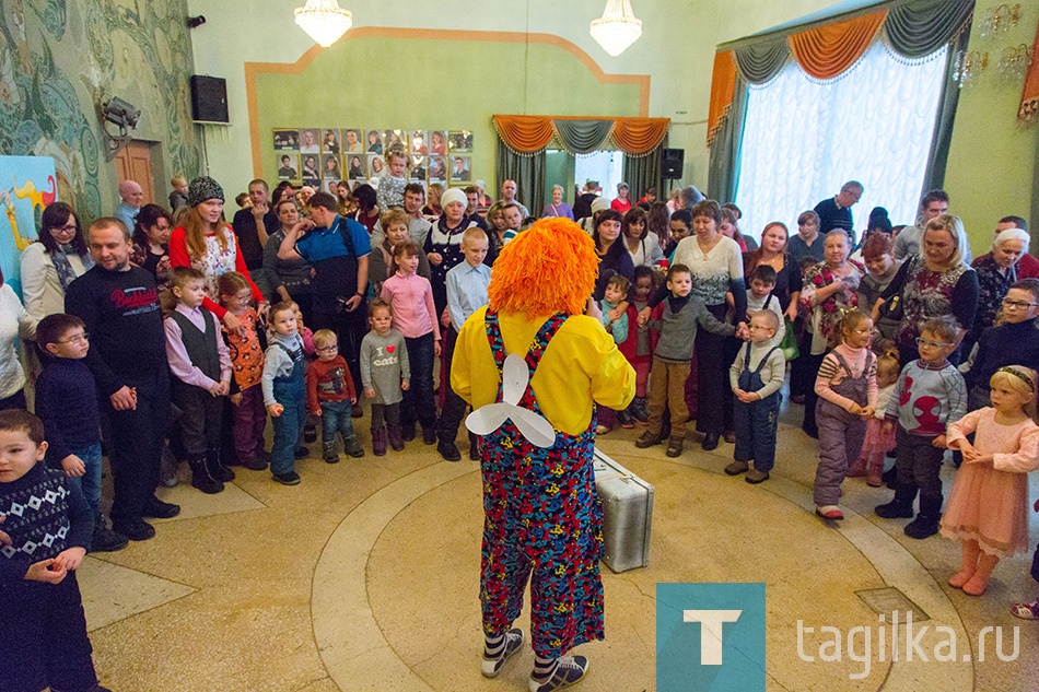 Театр кукол. Спектакль для слабовидящих детей.