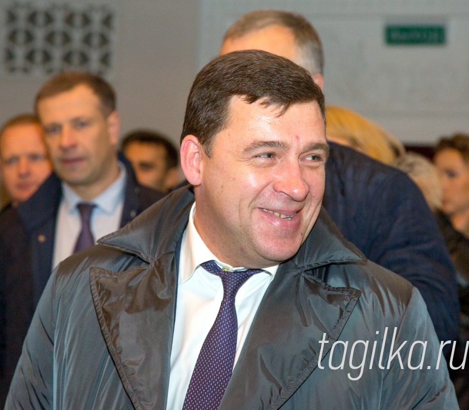 Губернатор.Набережная. Театр.