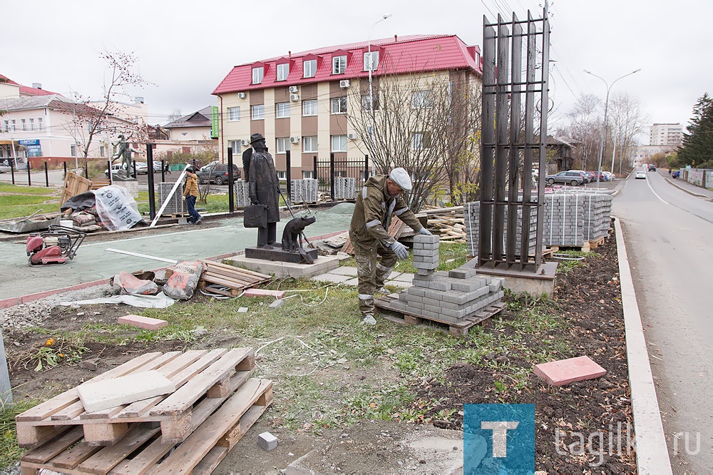 Сквер парковой скульптуры советского периода