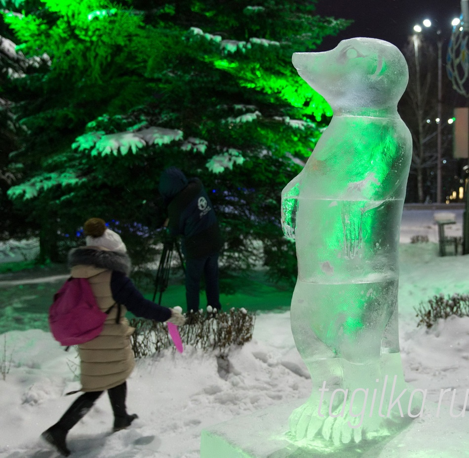 Засияла огнями главная ёлка на Театральной площади.