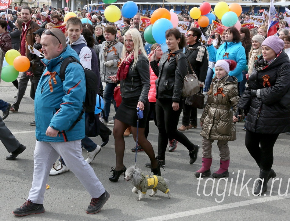 Великой Победе-70 лет. Военный  парад и демонстрация. Н-Тагил.