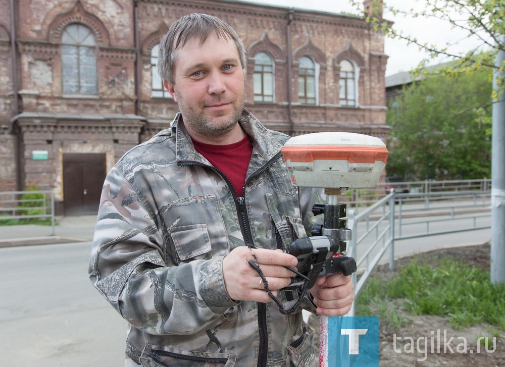 В Нижнем Тагиле продолжается благоустройство сквера советской скульптуры