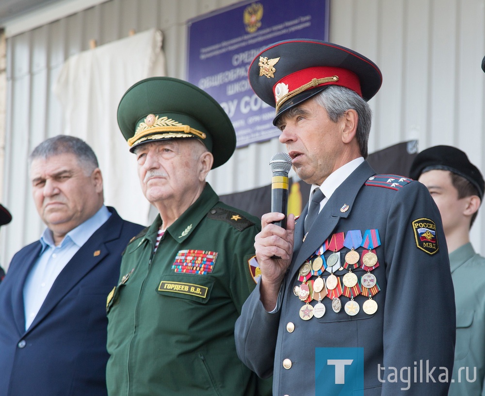 Сегодня открылась мемориальная доска в память о милиционере-герое Андрее Аргаузове