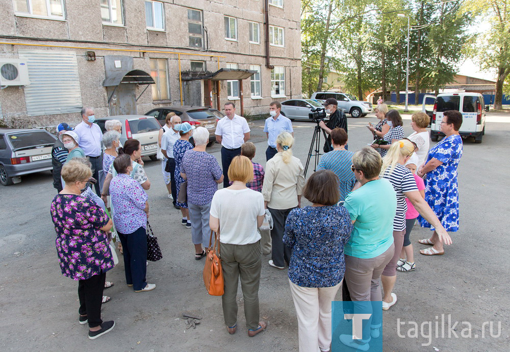 В Нижнем Тагиле по просьбам жителей отремонтировали несколько тротуаров