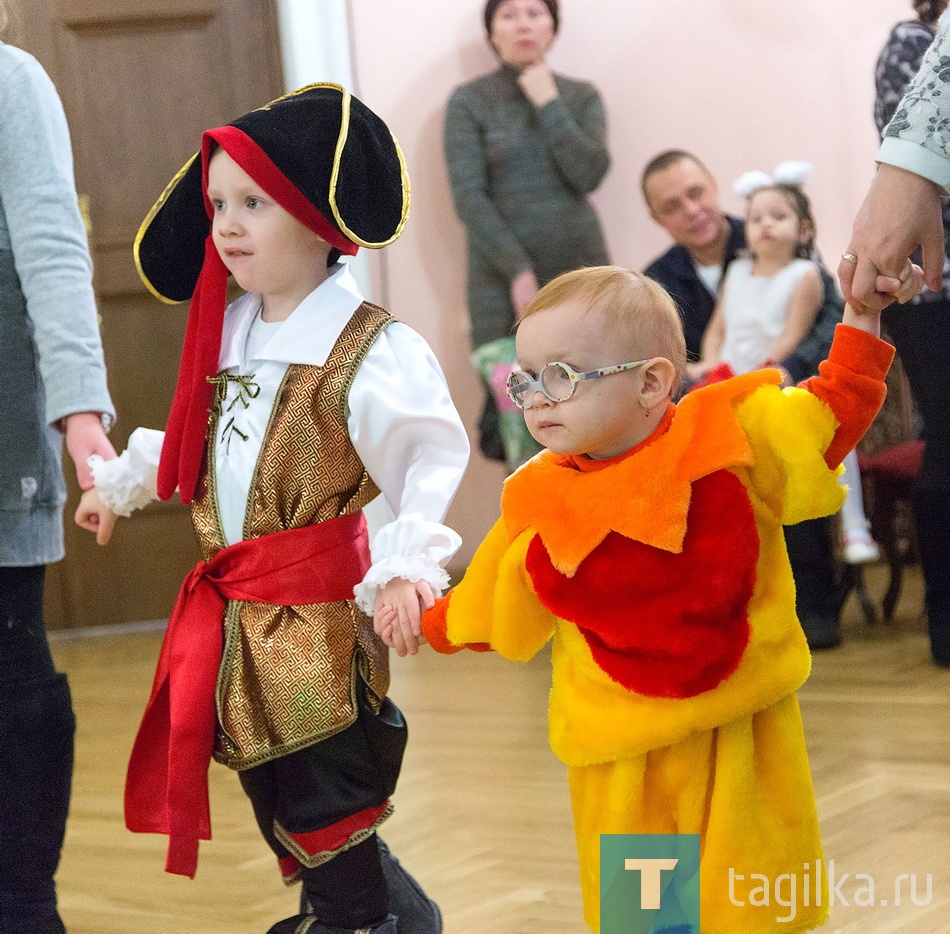 Новогодний утренник. Драмтеатр.